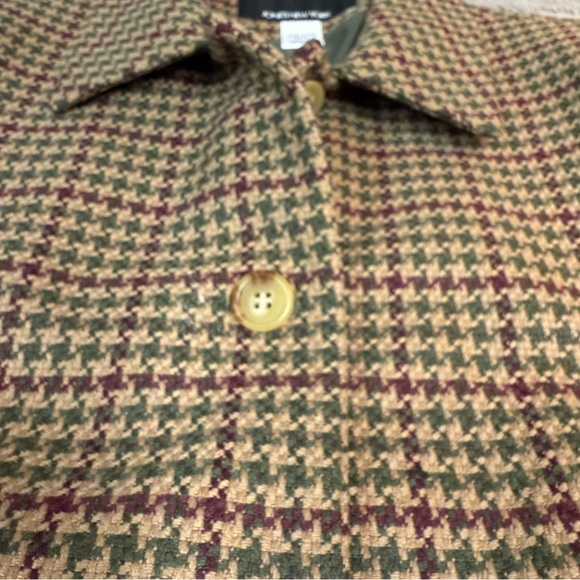 Jones New York.  size 14 skirt and blazer suit - Picture 3 of 8